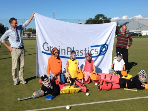 Sneeker Mixed Hockey Club traint met GrainDrain